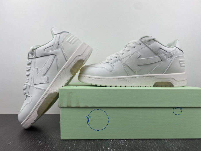 OFF-WHITE SNEAKER