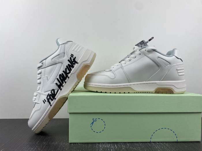 OFF-WHITE SNEAKER