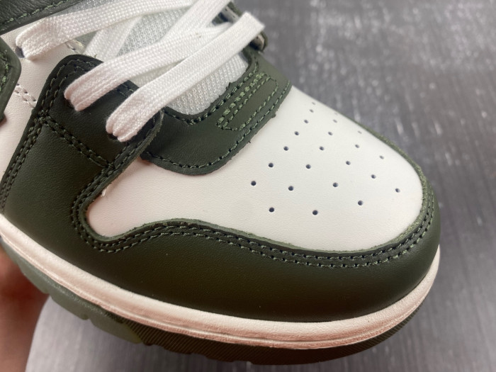 OFF-WHITE SNEAKER