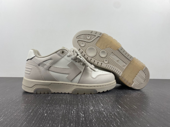 OFF-WHITE SNEAKER
