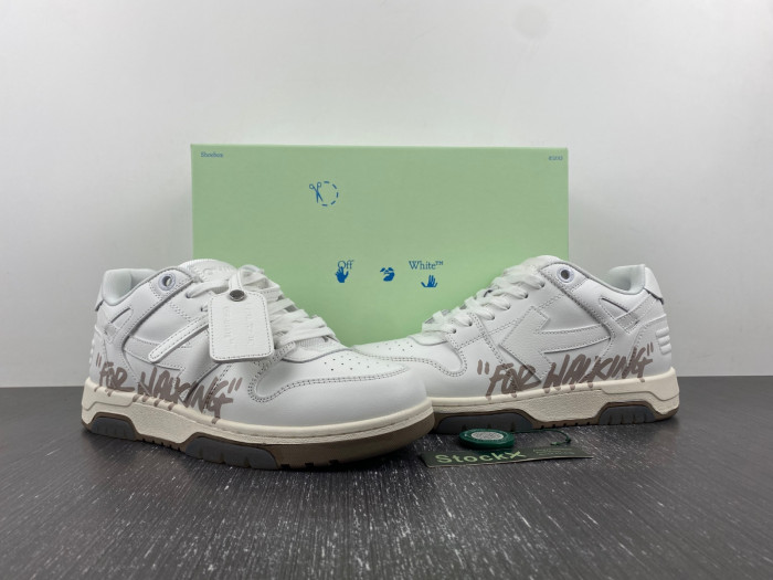 OFF-WHITE SNEAKER