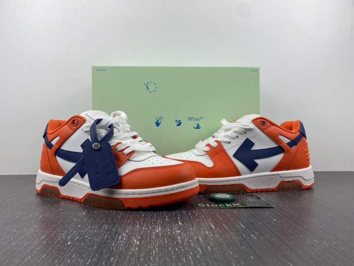 OFF-WHITE SNEAKER