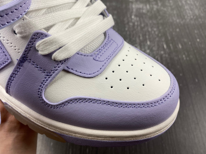 OFF-WHITE SNEAKER