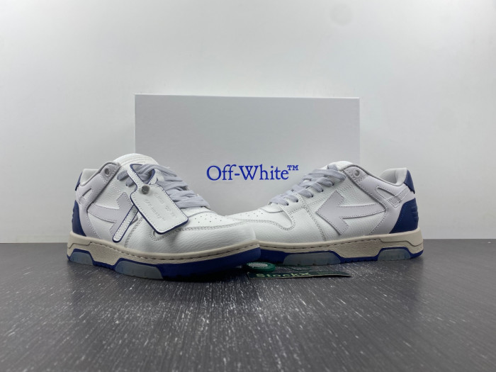 OFF-WHITE SNEAKER