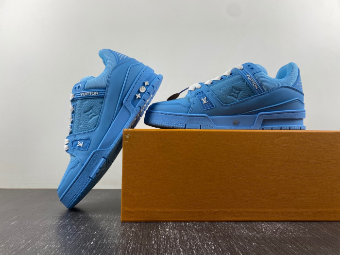 LV TRAINER SNEAKER