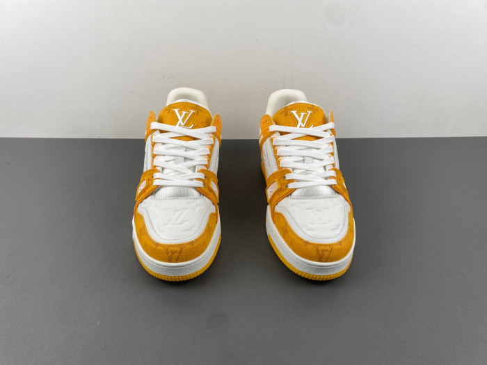 LV TRAINER SNEAKER