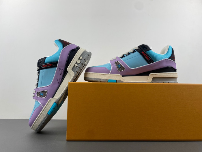 LV TRAINER SNEAKER