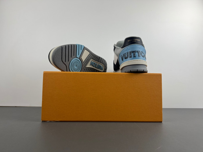 LV TRAINER SNEAKER 24083002