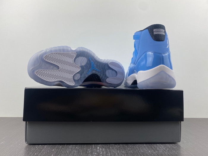Jordan Ultimate Gift of Flight (11/29) 717602-900
