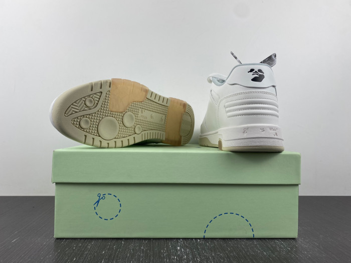 OFF-WHITE SNEAKER