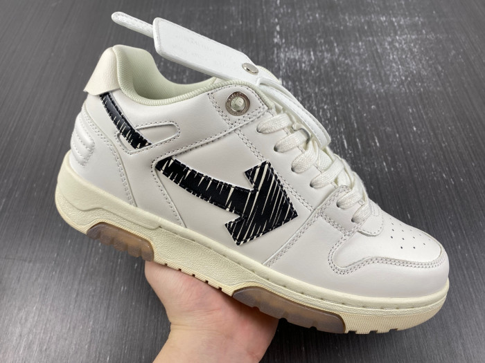 OFF-WHITE SNEAKER