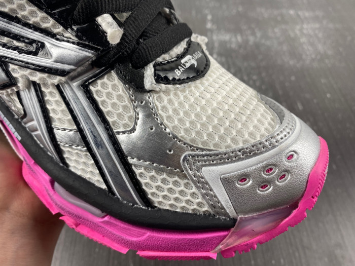 BLCG RUNNER SNEAKER 677402 W3RBW 9155