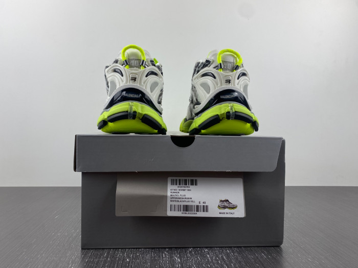 BLCG RUNNER SNEAKER 677403 W3RBP 1093