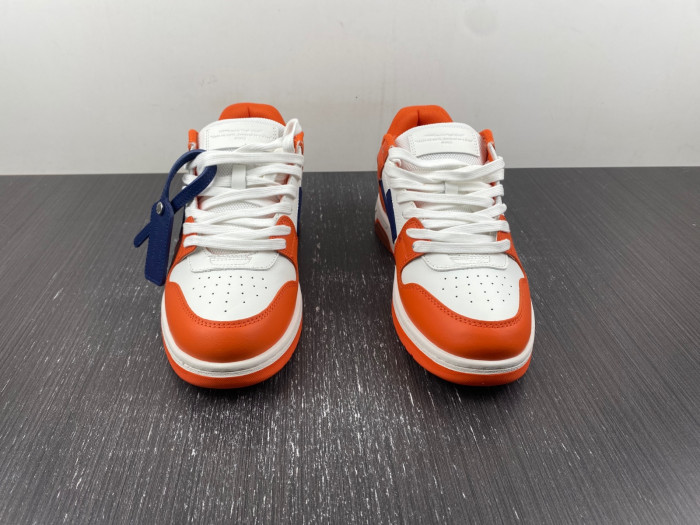 OFF-WHITE SNEAKER