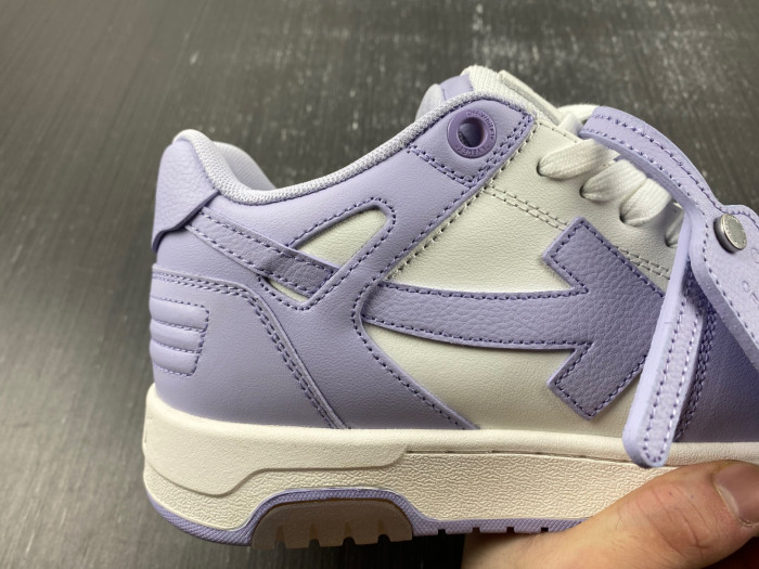 OFF-WHITE SNEAKER