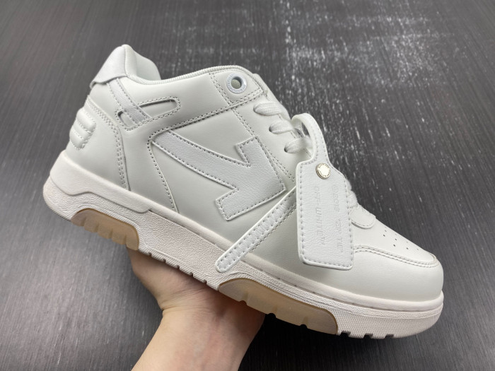 OFF-WHITE SNEAKER