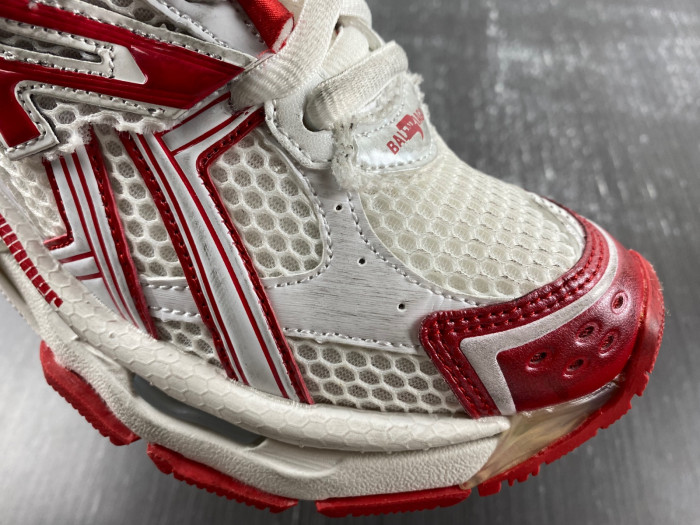 BLCG RUNNER SNEAKER 677402 W3RB2 9060