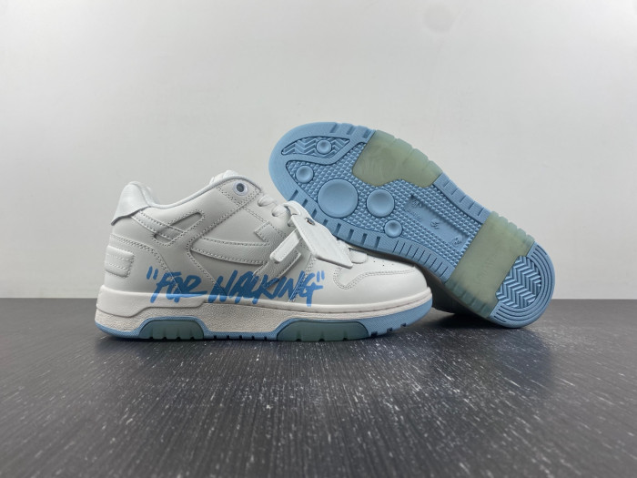 OFF-WHITE SNEAKER