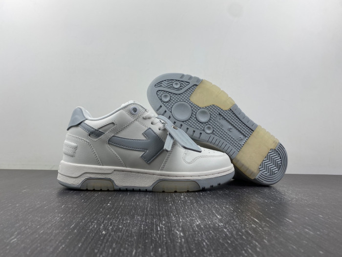 OFF-WHITE SNEAKER