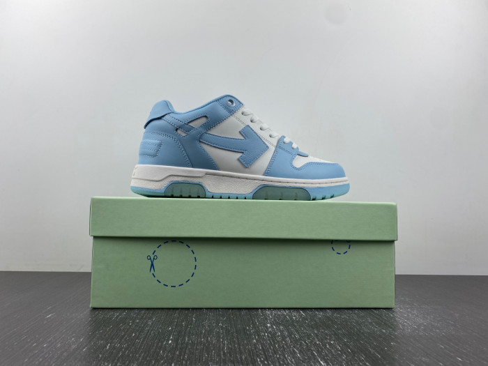 OFF-WHITE SNEAKER