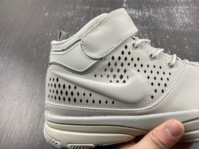 Nike Kobe 2 Black Mamba Collection Fade to Black 869452‑003