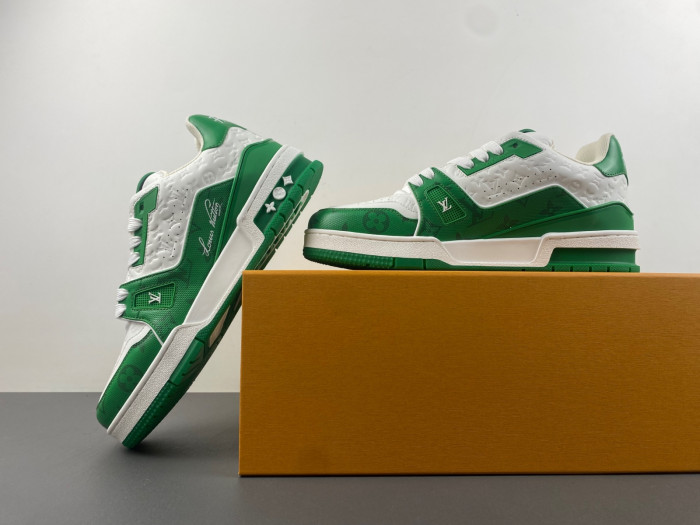 LV TRAINER SNEAKER