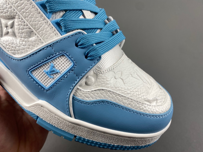 LV TRAINER SNEAKER