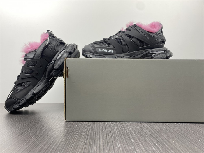 BLCG TRACK SNEAKER 668555 W3CQ6 1050