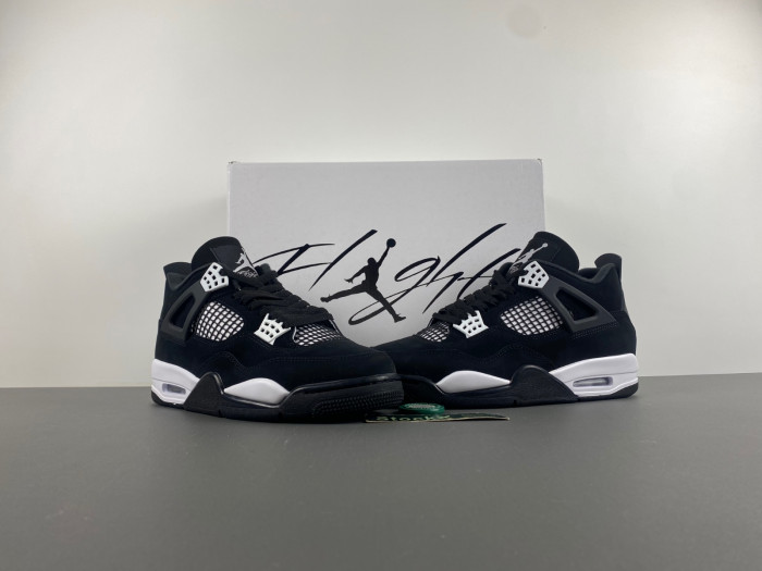 AIR JORDAN 4 "WHITE THUNDER" FQ8138-001