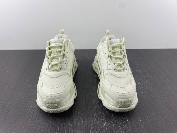 BLCG TRIPLE S SNEAKER 524039 W2CR5 9001