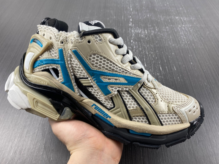 BLCG RUNNER SNEAKER 677402 W5RH6 0312