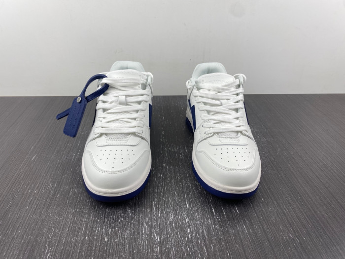 OFF-WHITE SNEAKER