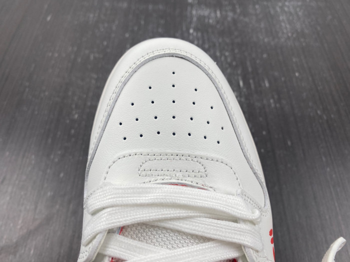 OFF-WHITE SNEAKER
