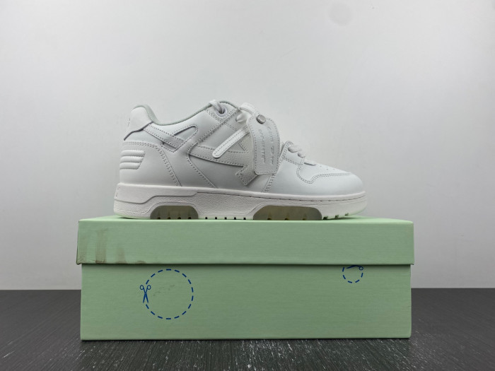 OFF-WHITE SNEAKER