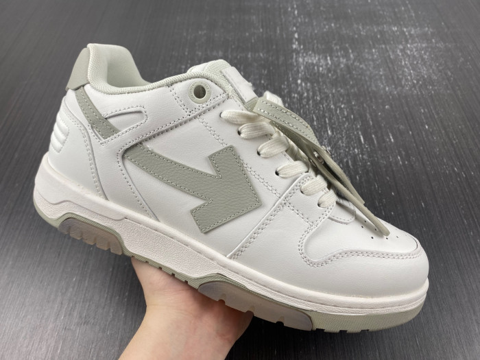OFF-WHITE SNEAKER