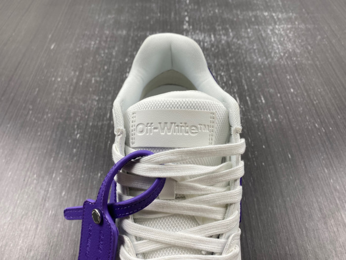 OFF-WHITE SNEAKER