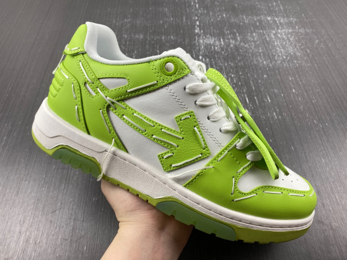 OFF-WHITE SNEAKER
