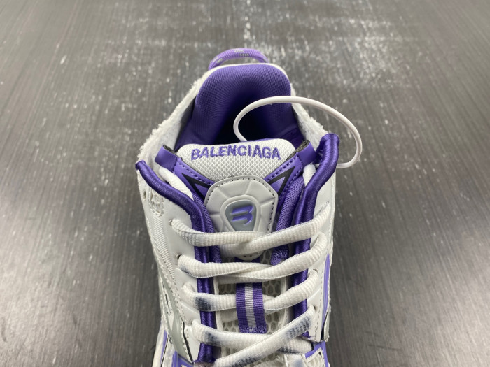 BLCG RUNNER SNEAKER 677403 W3RB3 5903