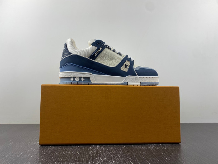 LV TRAINER SNEAKER