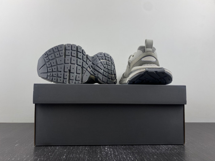 BLCG 3XL SNEAKER 759692 W3XLH 1212