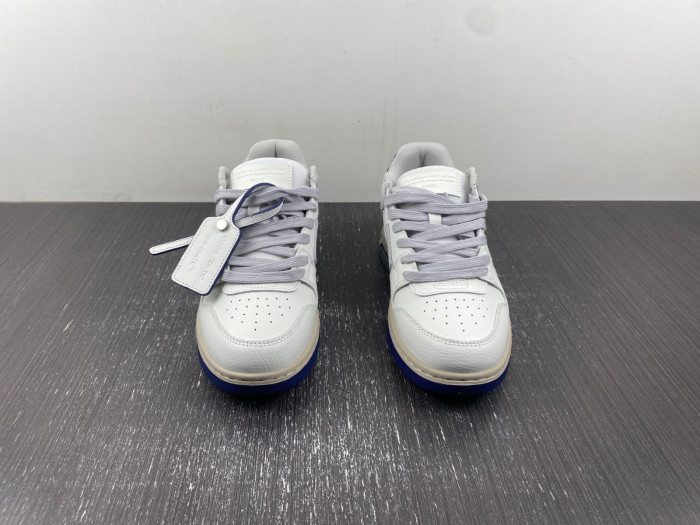 OFF-WHITE SNEAKER