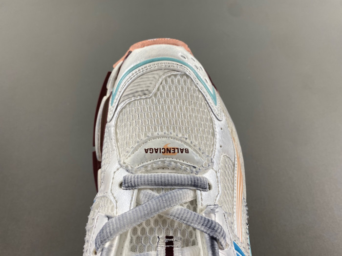 BLCG RUNNER SNEAKER 772774 W3RNY 0326