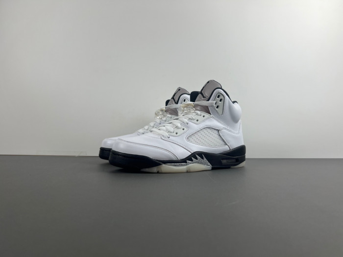 AIR JORDAN 5 RETRO ''WHITE BLACK'' DD0587-110