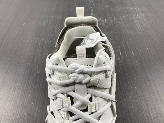 BLCG TRACK SNEAKER 542436 W5C82 6609