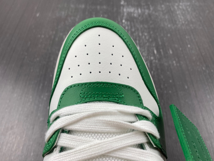 OFF-WHITE SNEAKER