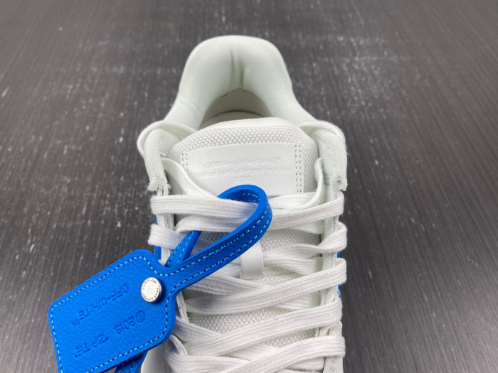 OFF-WHITE SNEAKER