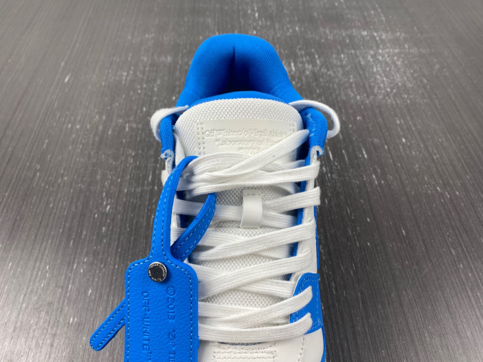 OFF-WHITE SNEAKER