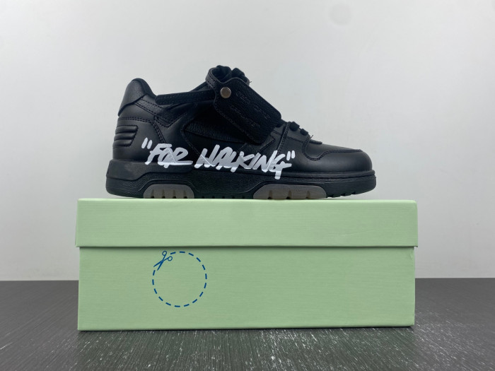 OFF-WHITE SNEAKER