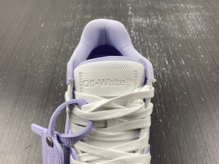 OFF-WHITE SNEAKER