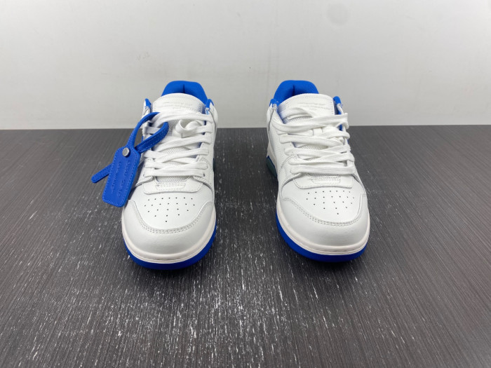 OFF-WHITE SNEAKER